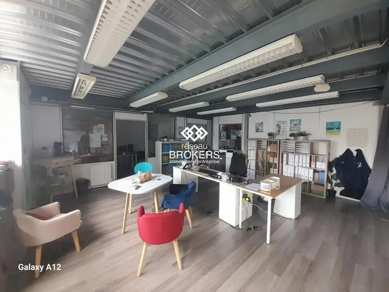 Bureau dans Saint-Jean-le-Blanc à louer - Photo de l’immeuble – Image 3 sur 8