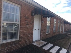 640 Lakeland East Dr, Flowood, MS à louer Photo intérieure– Image 1 sur 1