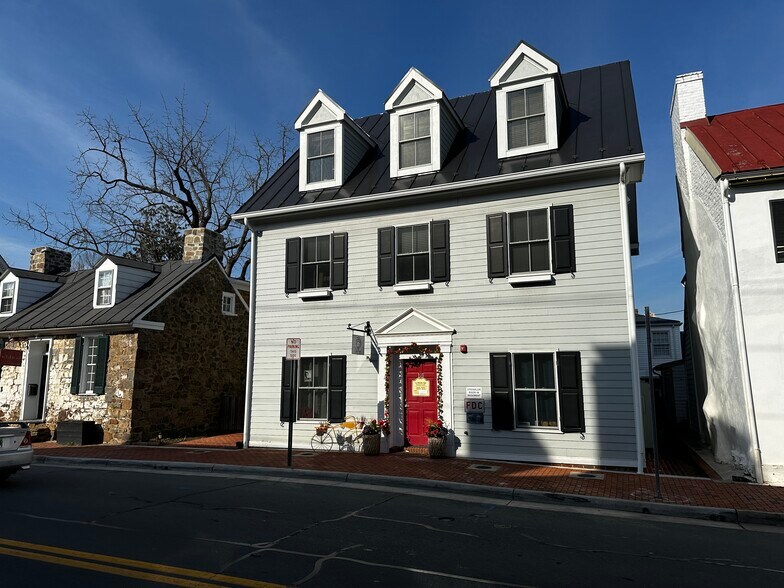104 Loudoun St SW, Leesburg, VA à vendre - Photo de l’immeuble – Image 2 sur 39