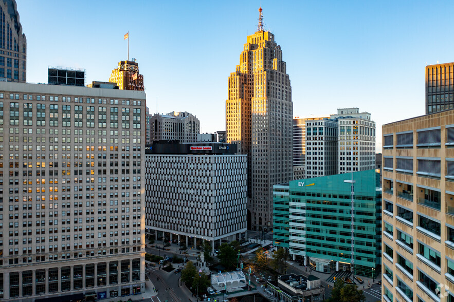 645 Griswold St, Detroit, MI à louer - Photo de l’immeuble – Image 3 sur 36