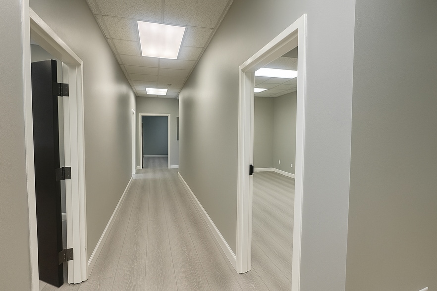 5402 Hoover Blvd, Tampa, FL à louer - Photo de l’immeuble – Image 3 sur 15