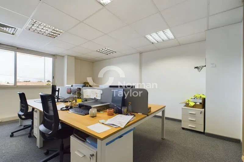 645 Rue De La Vieille Poste, Montpellier à louer - Photo de l’immeuble – Image 3 sur 11