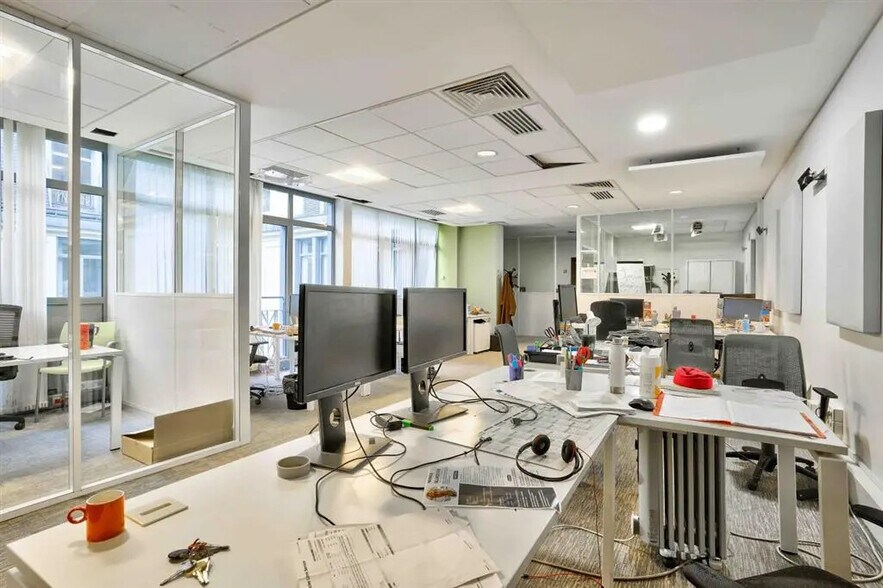Bureau dans Paris à louer - Photo de l’immeuble – Image 1 sur 9