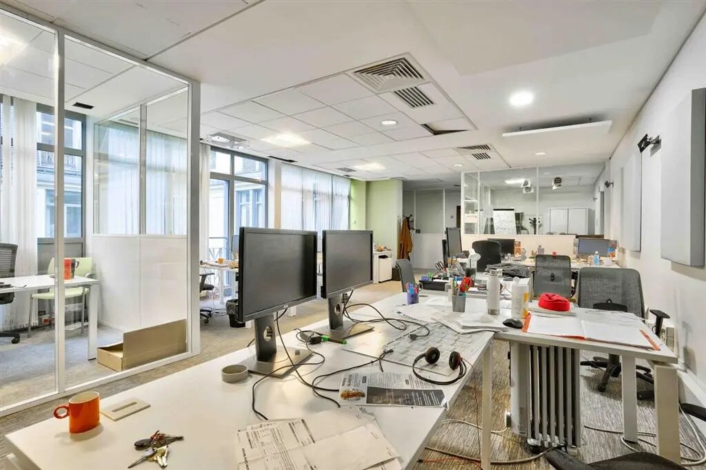 Bureau dans Paris à louer Photo de l’immeuble– Image 1 sur 10