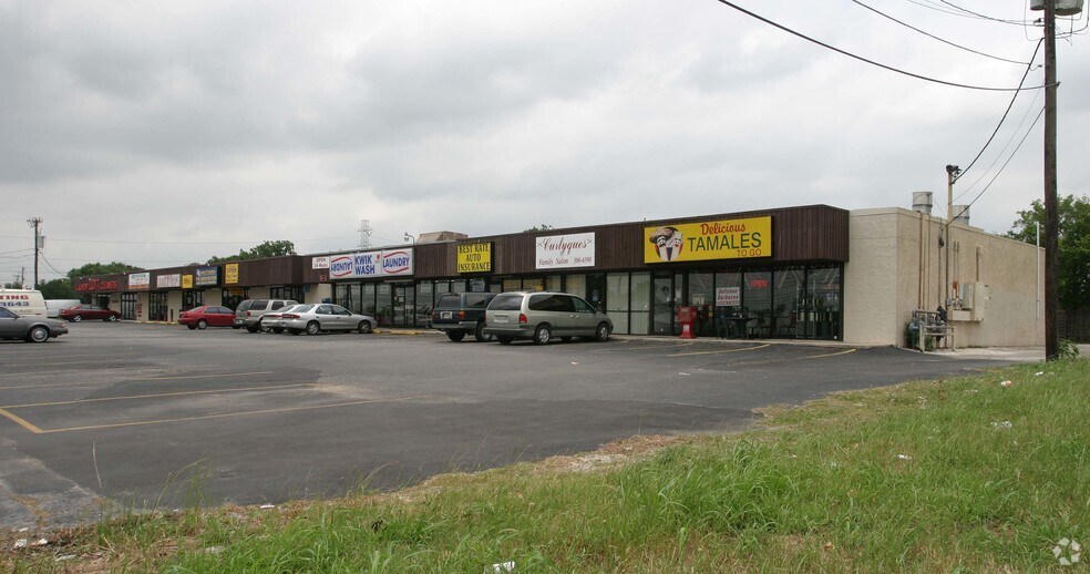 13513-13533 Nacogdoches Rd, San Antonio, TX à louer - Photo de l’immeuble – Image 2 sur 10