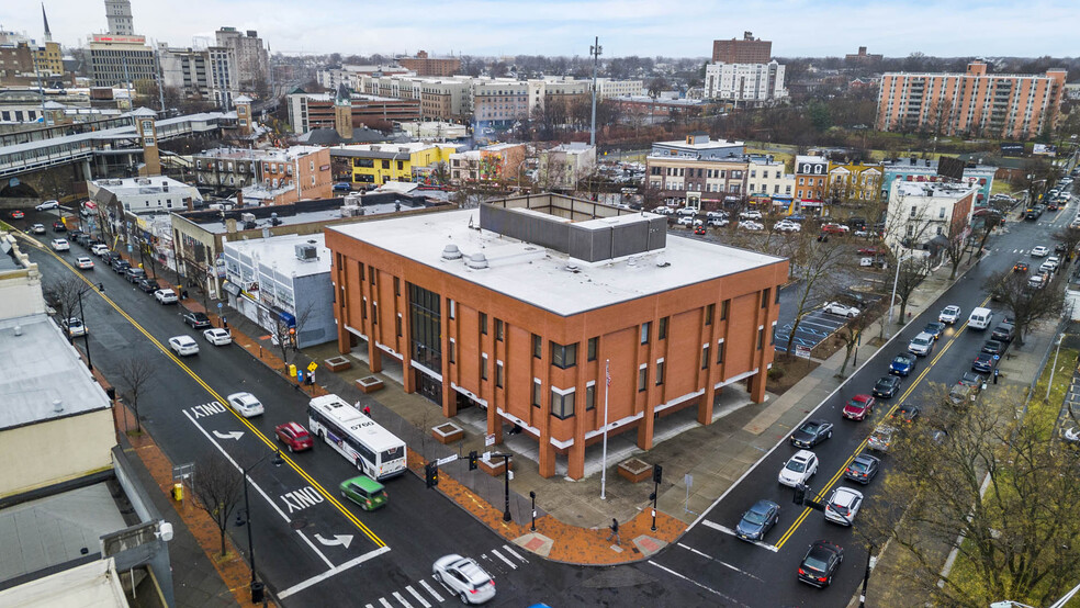 288 N Broad St, Elizabeth, NJ à louer - Photo de l’immeuble – Image 3 sur 21
