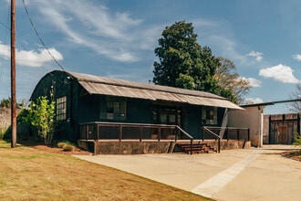 990 Edgewood Ave NE, Atlanta, GA à louer Photo de l’immeuble– Image 1 sur 14