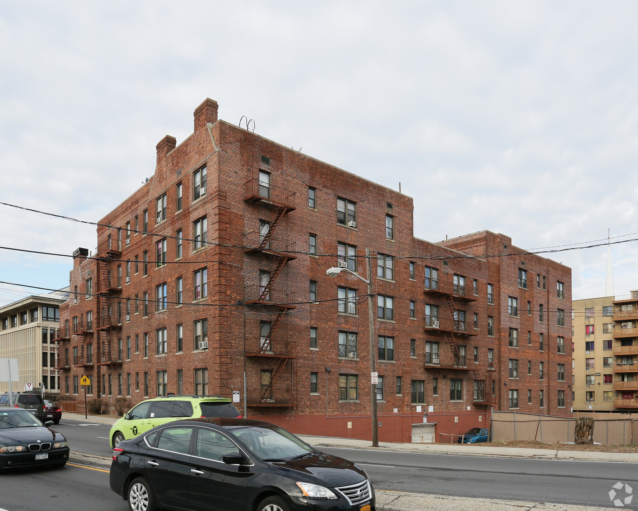 10 Washington St, Hempstead, NY à vendre Photo principale– Image 1 sur 5