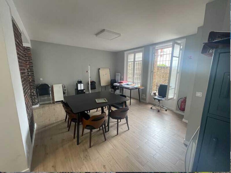 Local commercial dans Paris à louer - Photo intérieure – Image 2 sur 8