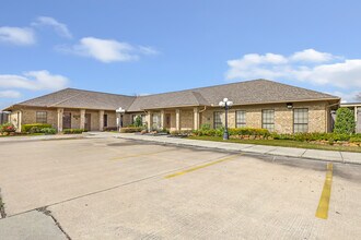 80-90 Wilson Rd, Humble, TX à louer Photo de l’immeuble– Image 2 sur 12