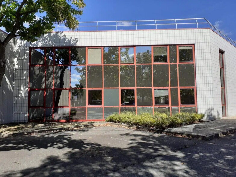Industriel/Logistique dans Herblay-sur-Seine à louer - Photo de l’immeuble – Image 1 sur 9
