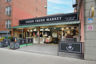 14206 41st Ave, Flushing, NY à louer Photo intérieure– Image 2 sur 24