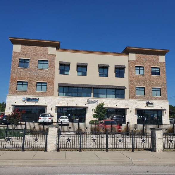 127 Lake Rd, Belton, TX à louer - Photo de l’immeuble – Image 2 sur 7