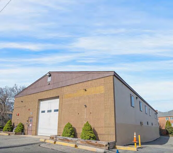 24 River St, Winchester, MA à vendre - Photo de l’immeuble – Image 1 sur 8