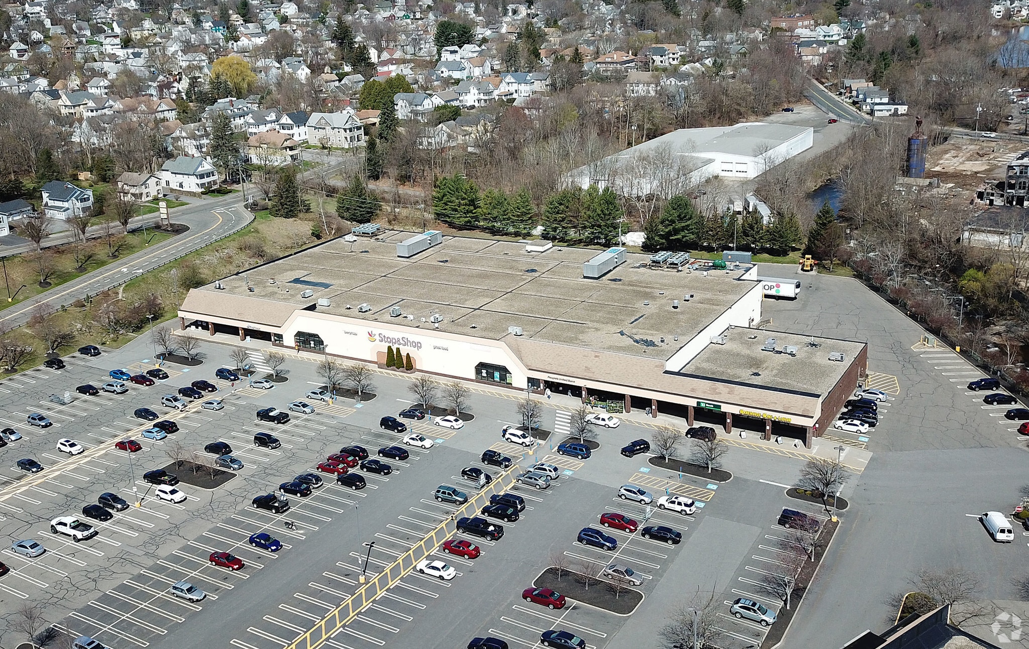 211-255 High St, Torrington, CT à louer Photo principale– Image 1 sur 3