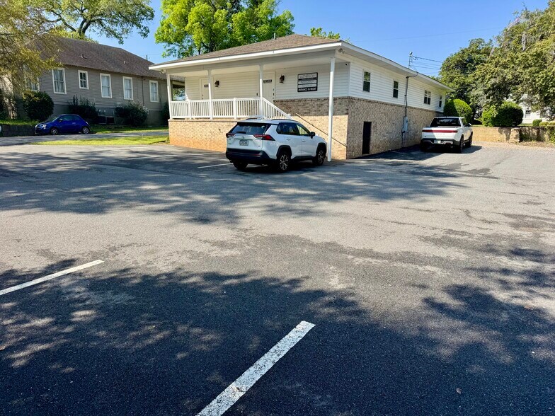 305 Pierce Ave, Macon-Bibb, GA à louer - Photo de l’immeuble – Image 2 sur 12
