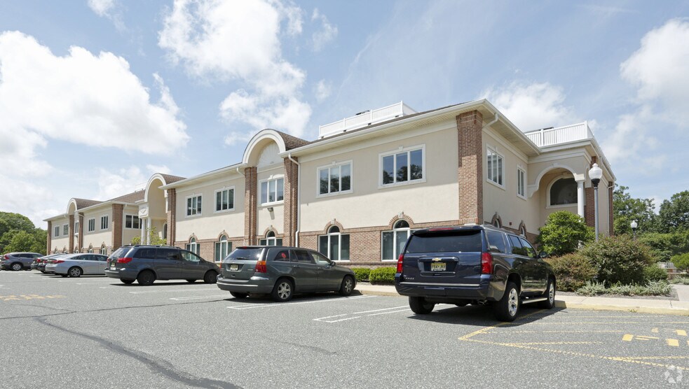 3350 State Route 138, Wall, NJ à louer - Photo de l’immeuble – Image 3 sur 8
