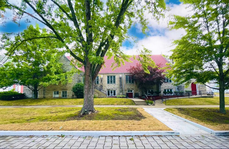 1601 NE Madison Ave, Peoria, IL à vendre - Photo de l’immeuble – Image 2 sur 40