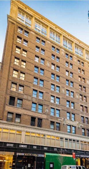 20-28 W 33rd St, New York, NY à louer - Photo de l’immeuble – Image 3 sur 3