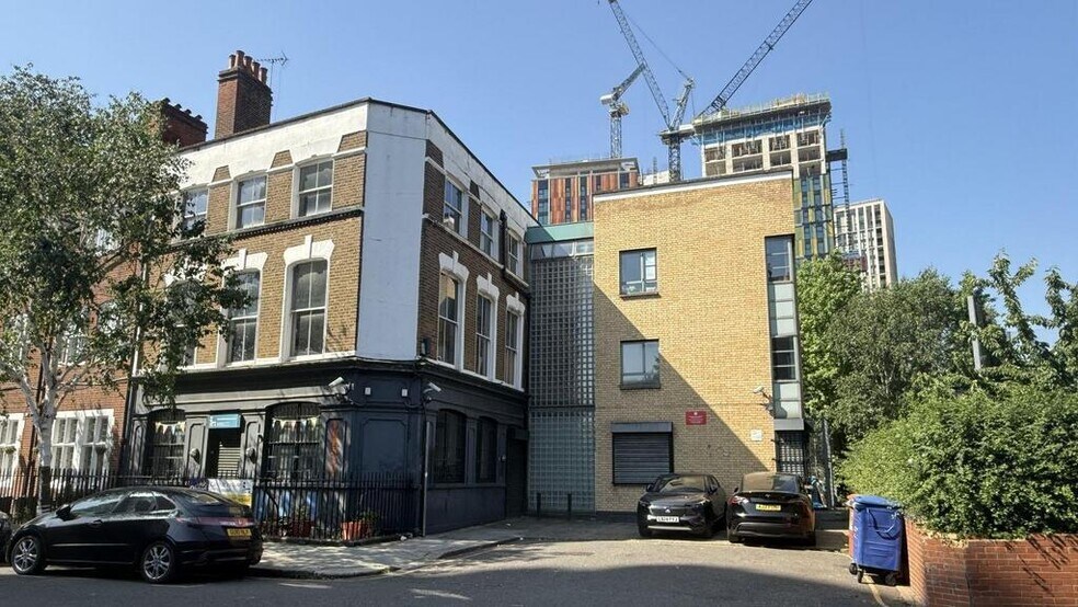191 Freston Rd, Londres à louer - Photo de l’immeuble – Image 2 sur 2