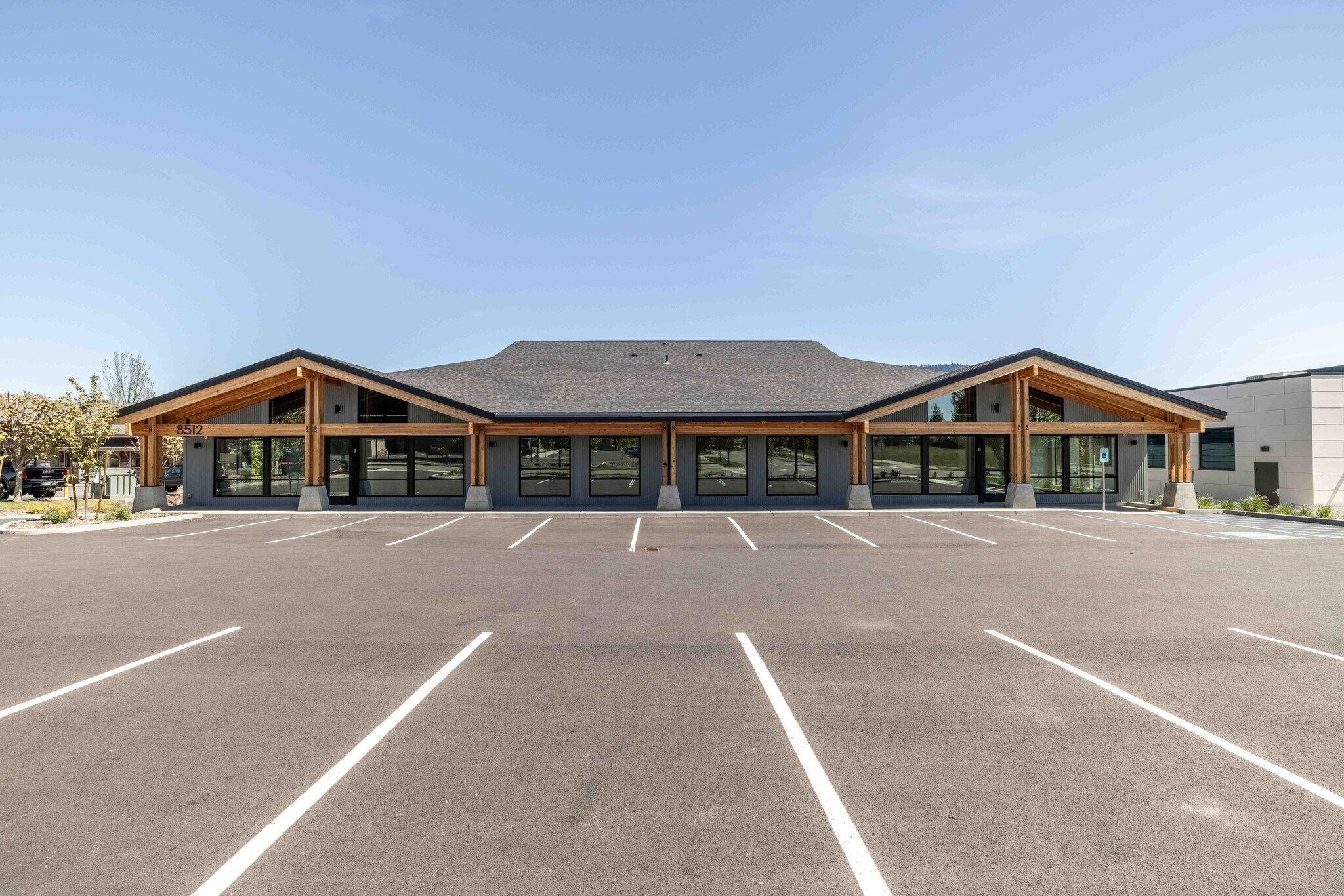 8512 N Wayne Dr, Hayden, ID à louer Photo principale– Image 1 sur 49