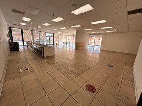 101 E Foothill Blvd, Pomona, CA à louer Photo intérieure– Image 1 sur 4