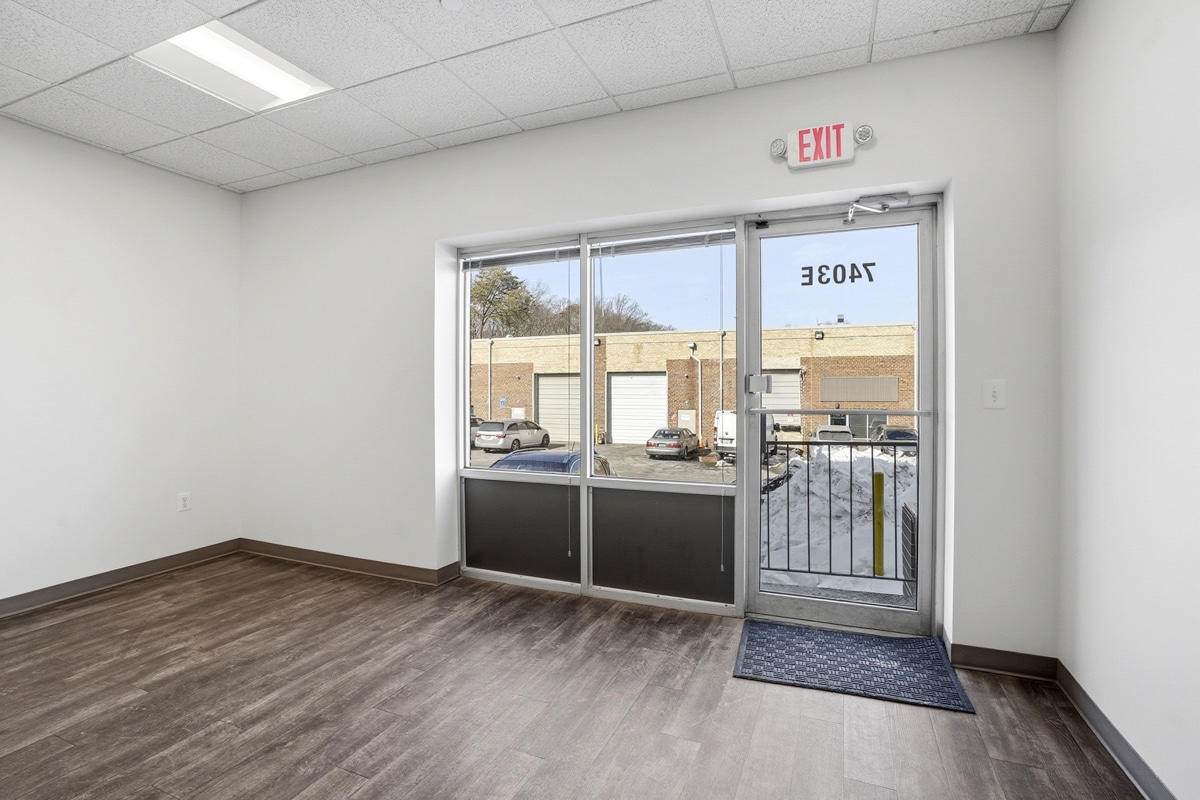 7401-7403 Lockport Pl, Lorton, VA à louer Photo intérieure– Image 1 sur 19