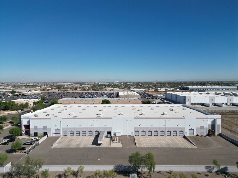 705 S 94th Ave, Tolleson, AZ à louer - Photo de l’immeuble – Image 3 sur 5