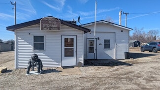 Plus de détails pour 401 W Main St, Danvers, IL - Spécialisé à vendre