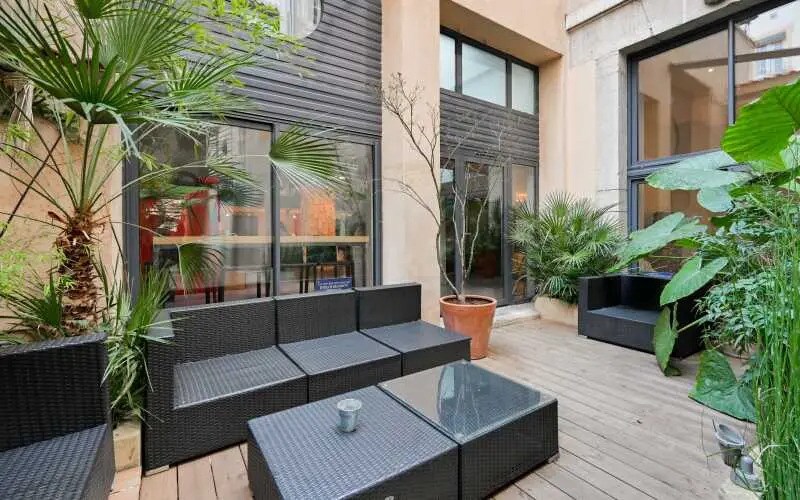 Bureau dans Lyon à louer - Photo de l’immeuble – Image 2 sur 22