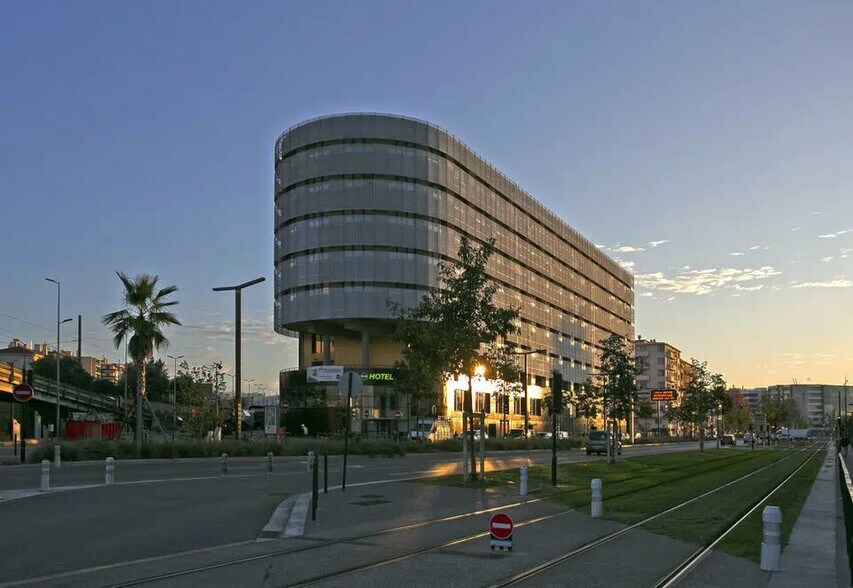 Bureau dans Nice à louer - Photo de l’immeuble – Image 1 sur 6