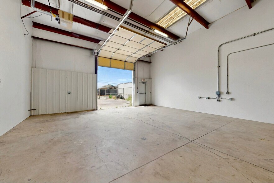 7900 Lorraine Ct NE, Albuquerque, NM à louer - Photo de l’immeuble – Image 2 sur 37