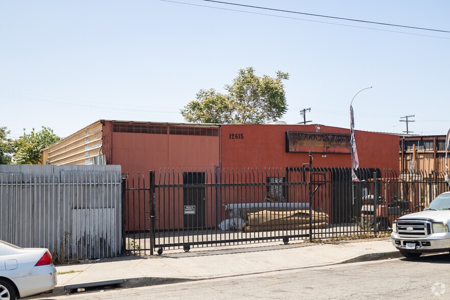 12615 S Main St, Los Angeles, CA à vendre - Photo principale – Image 1 sur 4