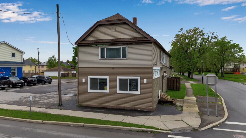 2794 Harlem Rd, Cheektowaga, NY à vendre - Photo de l’immeuble – Image 3 sur 34