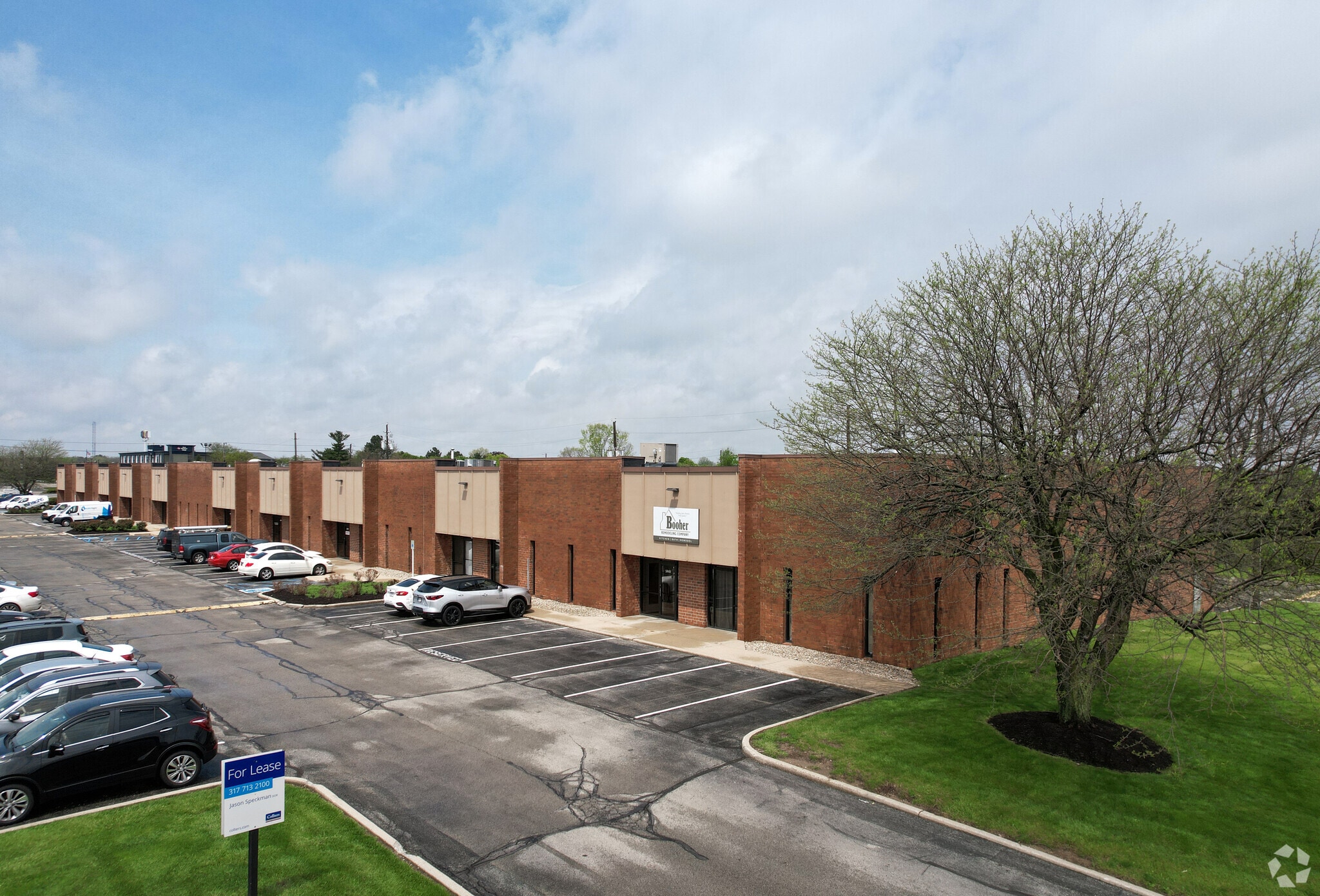 5840 W 71st St, Indianapolis, IN à louer Photo principale– Image 1 sur 4