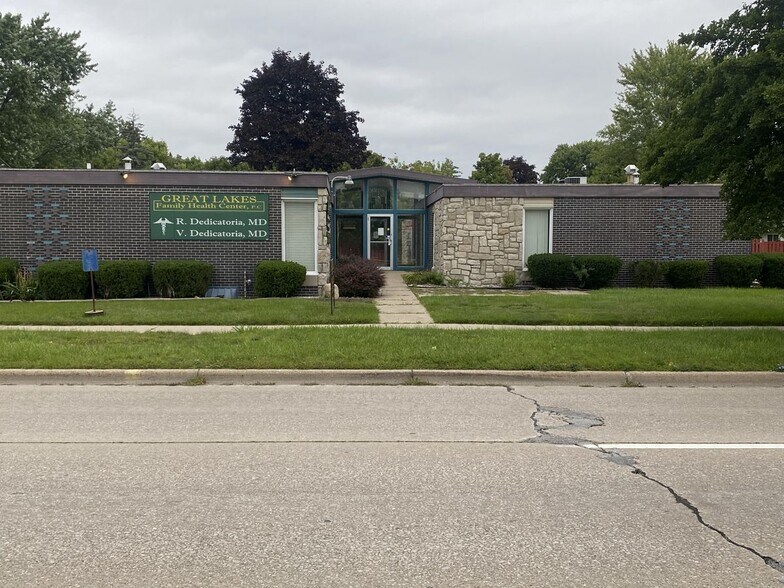 3422-3424 Davenport Ave, Saginaw, MI à vendre - Photo de l’immeuble – Image 1 sur 13