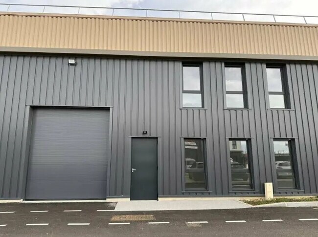 Plus de détails pour 150 Bis Rue Ampère, Genay - Local d’activités à vendre