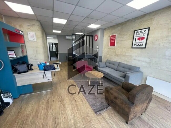 Plus de détails pour Bureau à vendre