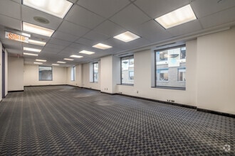1555 Rue Peel, Montréal, QC à louer Photo intérieure– Image 2 sur 2