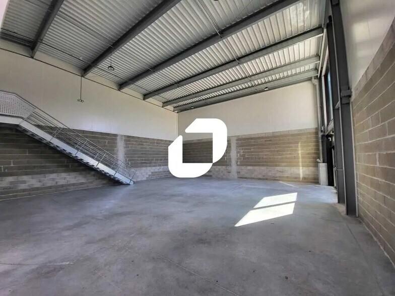 Local d’activités dans Mérignac à louer - Photo de l’immeuble – Image 3 sur 11