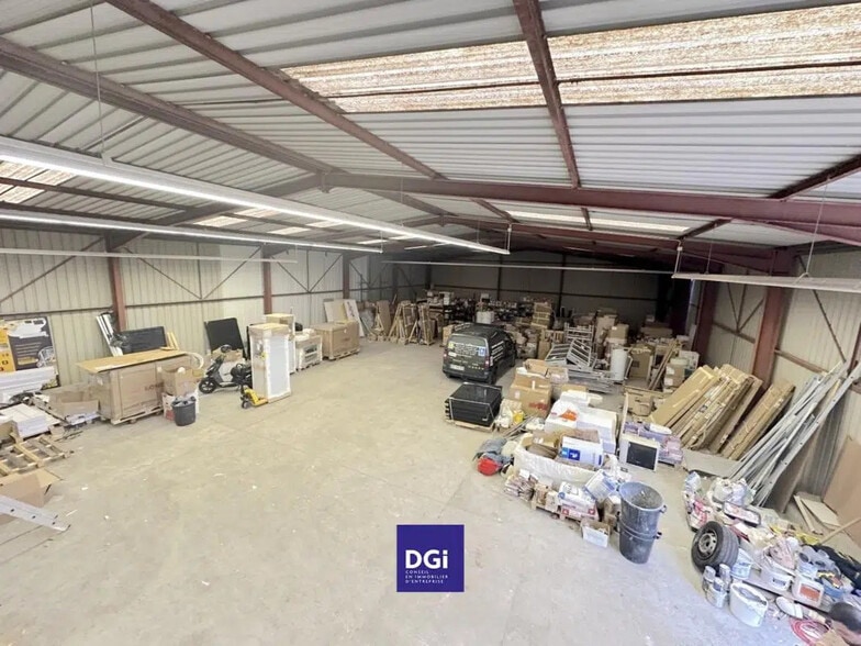 Industriel/Logistique dans Nîmes à vendre - Photo de l’immeuble – Image 1 sur 9