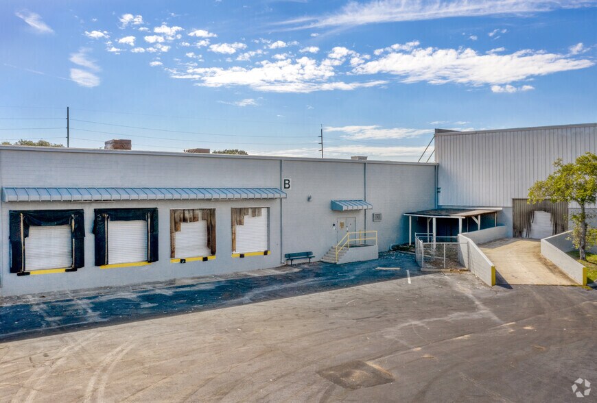 3010 22nd Ave S, Saint Petersburg, FL à vendre - Photo de l’immeuble – Image 3 sur 11