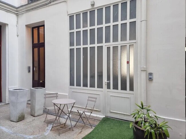 Plus de détails pour 122 Boulevard Saint-Germain, Paris - Bureau à vendre