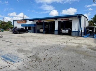 Plus de détails pour 236 Pondella Rd, North Fort Myers, FL - Local commercial à vendre