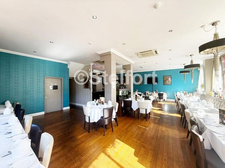 14 Westbourne Rd, Londres à louer - Photo de l’immeuble – Image 3 sur 8