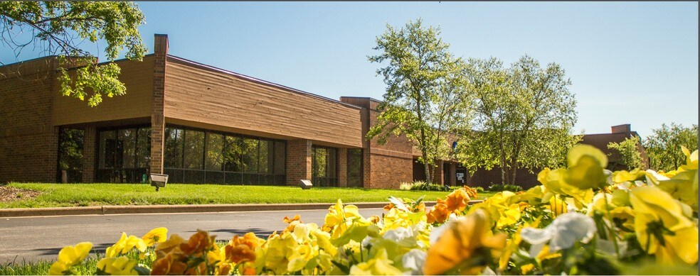 150 N Patrick Blvd, Brookfield, WI à louer - Photo de l’immeuble – Image 3 sur 16