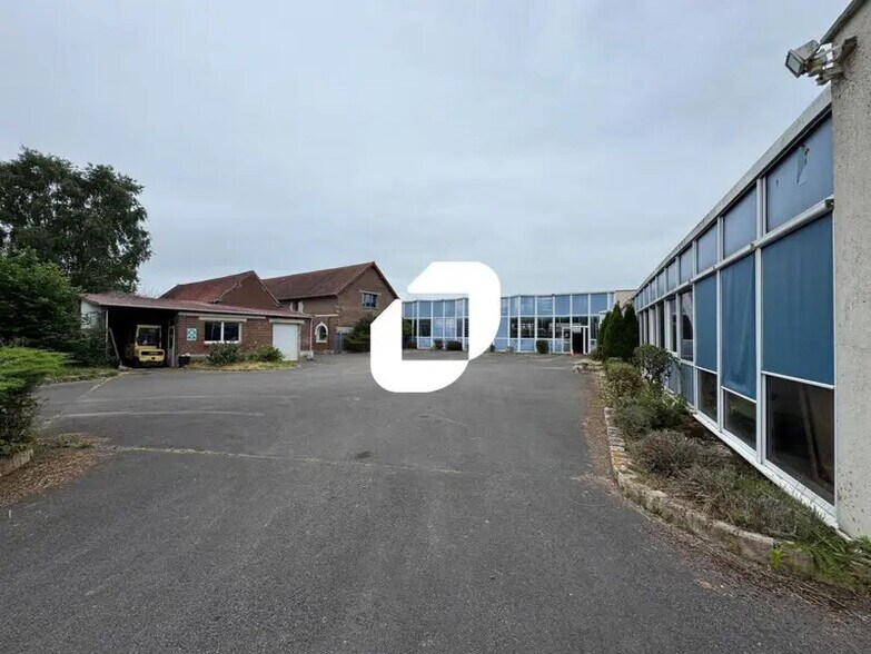 Industriel/Logistique dans Roye à vendre - Photo de l’immeuble – Image 3 sur 9