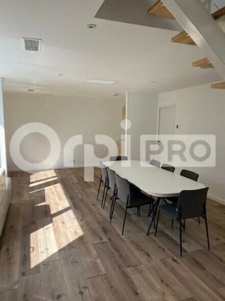 Bureau dans La Rochelle à louer - Photo de l’immeuble – Image 1 sur 5