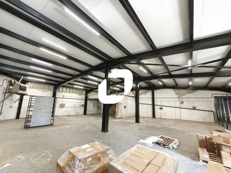 Local d’activités dans Neuilly-Plaisance à louer - Photo intérieure – Image 2 sur 4