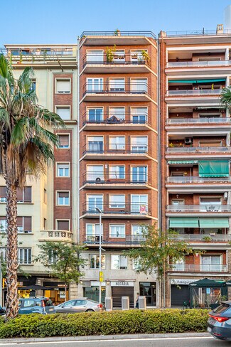 Plus de détails pour Travessera de Dalt, 3, Barcelone - Local commercial à louer